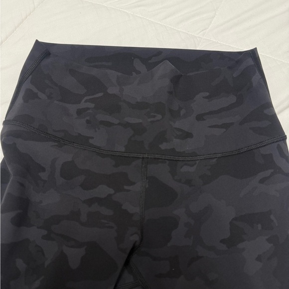 Lululemon Wunder Under Crop (High-Rise) *Full-On Luxtreme 21 - Picture 8 of 11